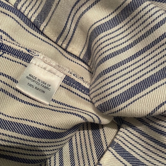 Anthropologie DREW Cold Shoulder Top - Picture 8 of 9